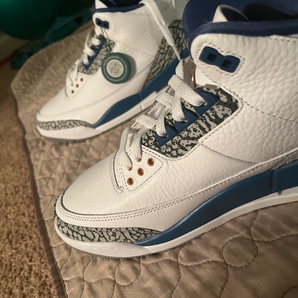 Jordan three wizards sneaker size 9 1/2 - Picture 9 of 16